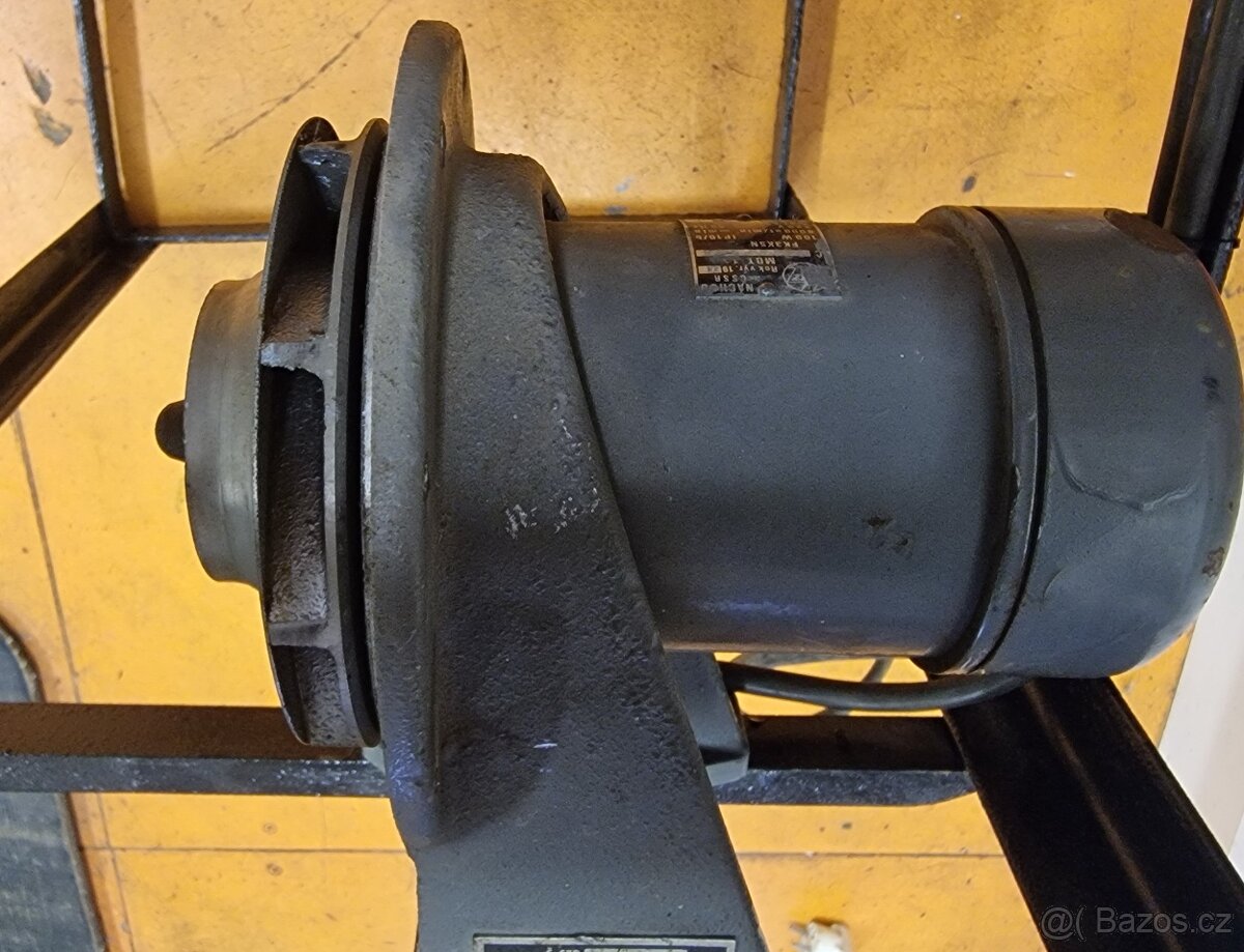 Prodám lehkou polní výheň na 220V s regulací otáček - 8