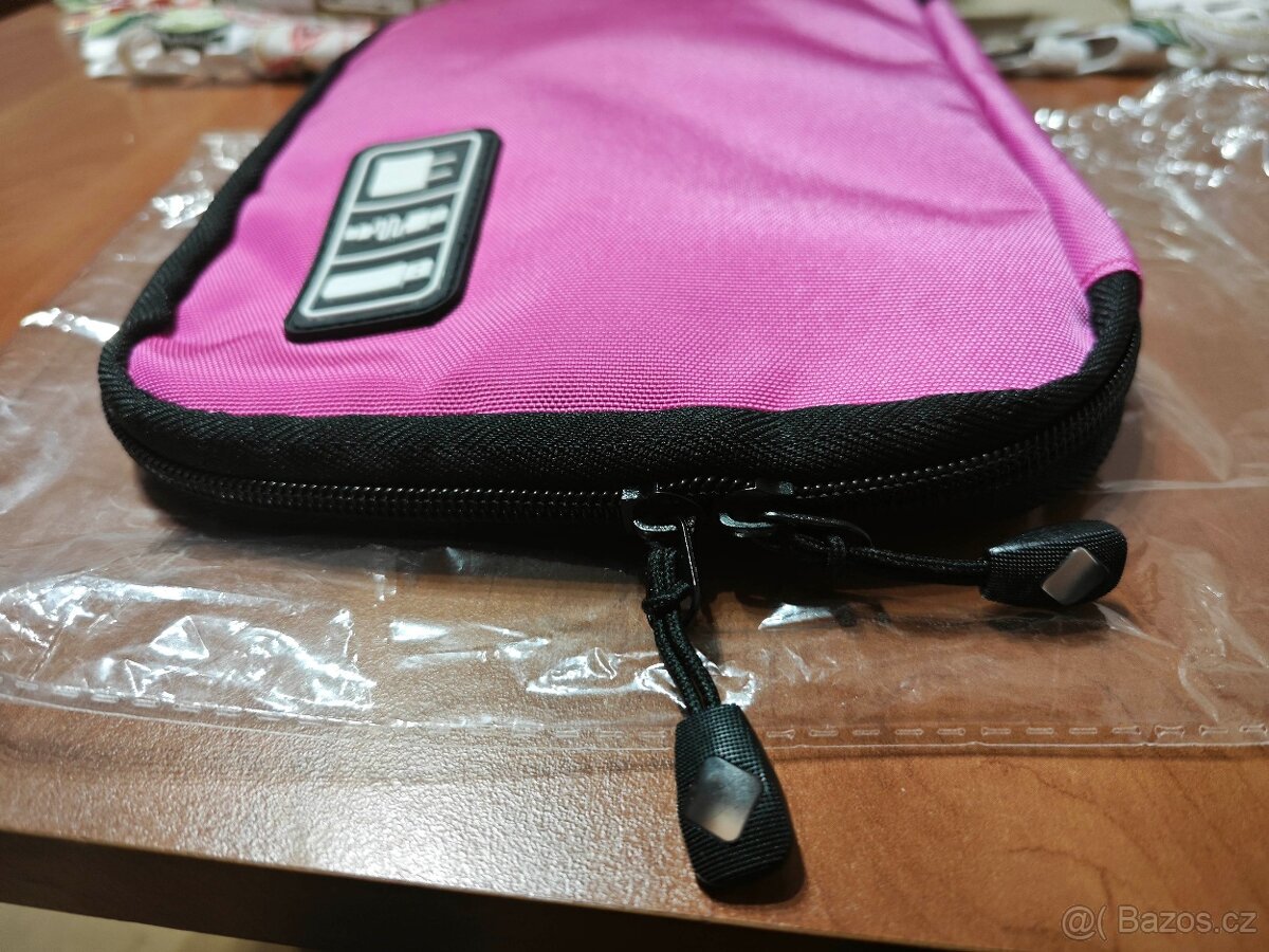 Taška/brašna na kable, nabíječky tablet nová růžová/černá - 8