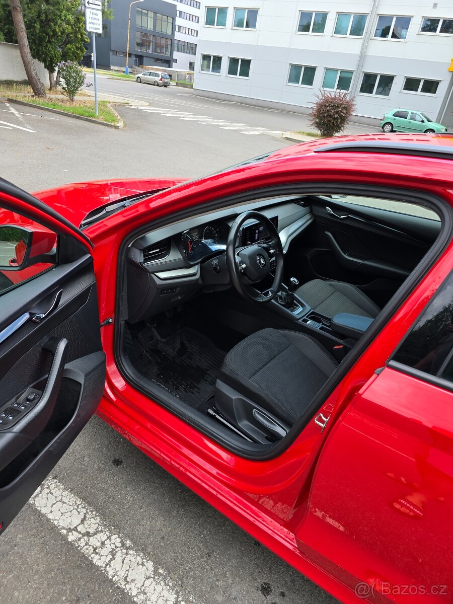 Prodam Škoda octavia 4 combi 1.5tsi Kessy LED DPH - 8