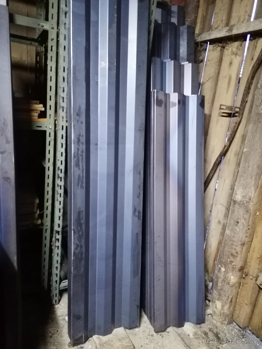 Prodám koule, uši, karhak na výklápění korby vlečky, auta - 8