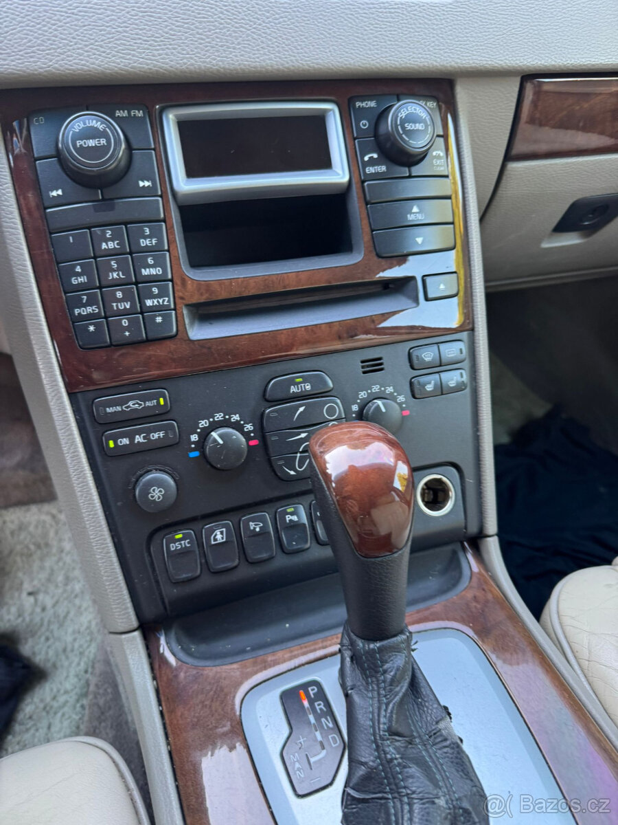 Volvo XC90, D5 AWD, 2.4 diesel – 7 míst - 8