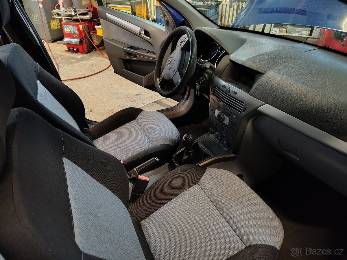 Astra H kombi benzín - 8