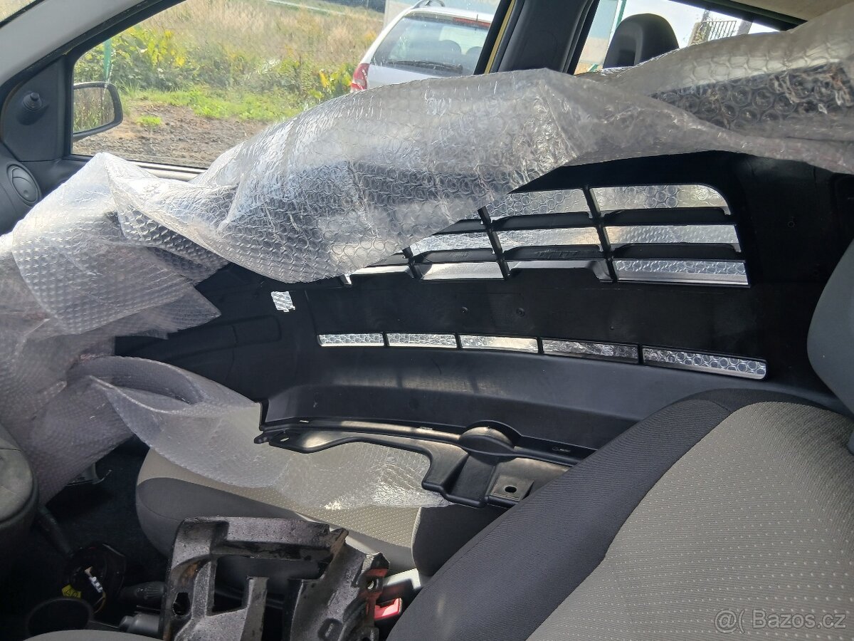 Fiat Panda, 1.1i, na opravu - 8