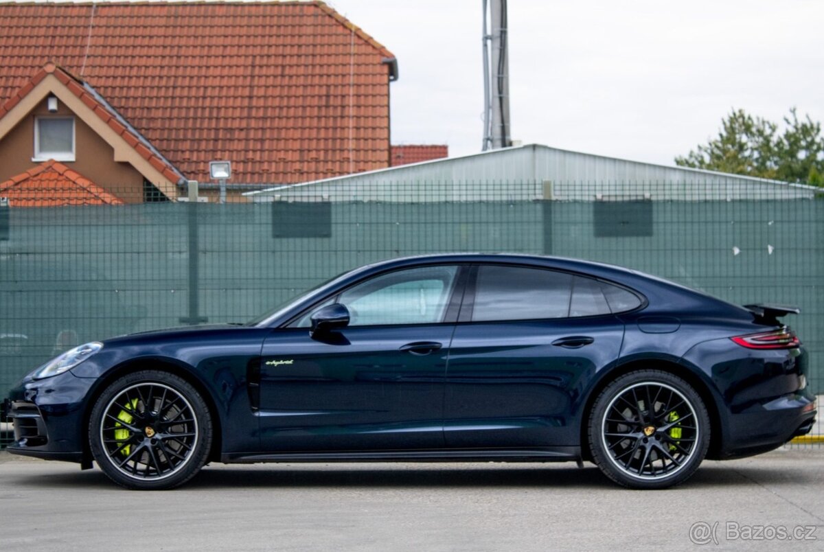 Porsche Panamera 4 E-Hybrid 4x4 A/T - 8