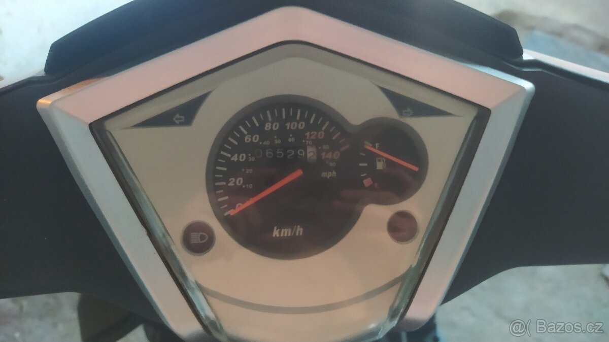 MAXON ARDOUR 125 ccm³ skútr - 8