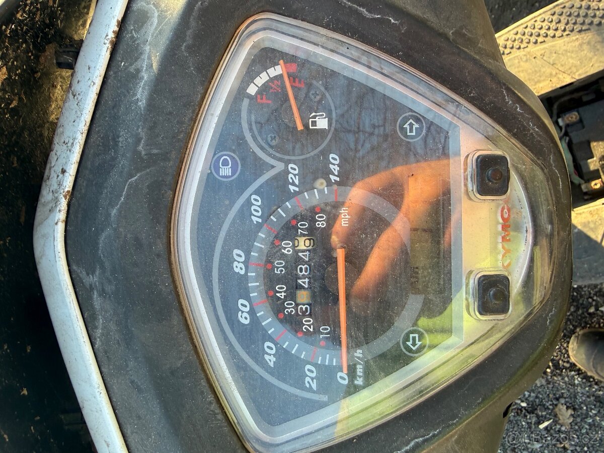 Skútr Kymco 125ccm - 8