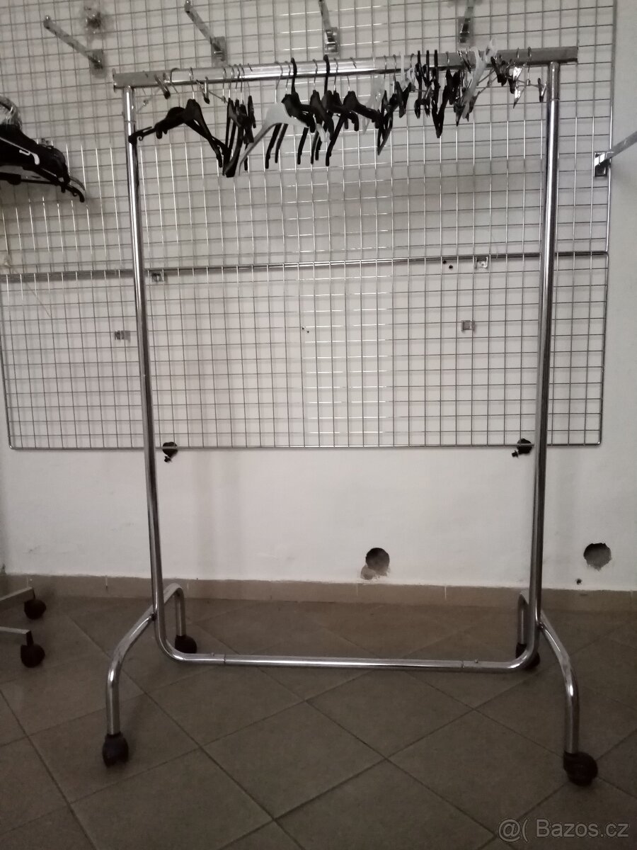 Prodejní stojany - 8