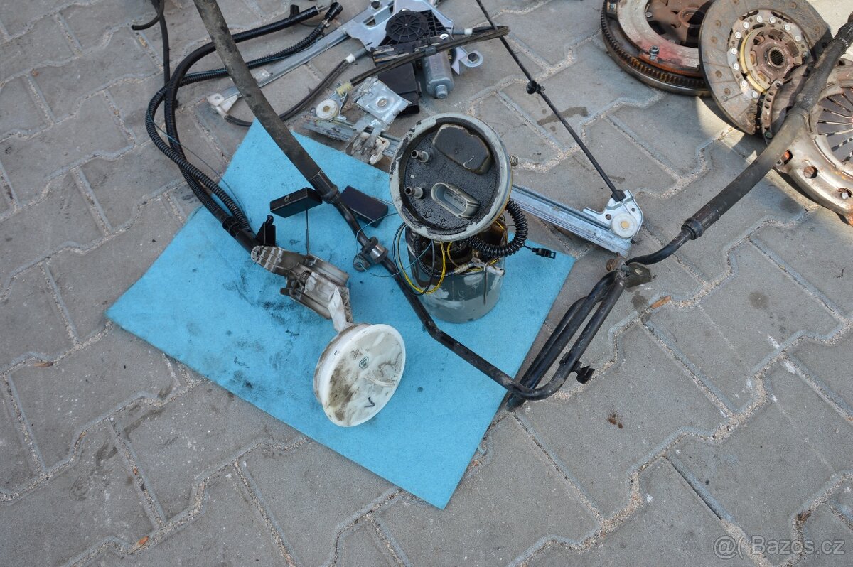 Výfuk řízení spojka čerpadlo klima poloosa Otavia I 4x4 - 8