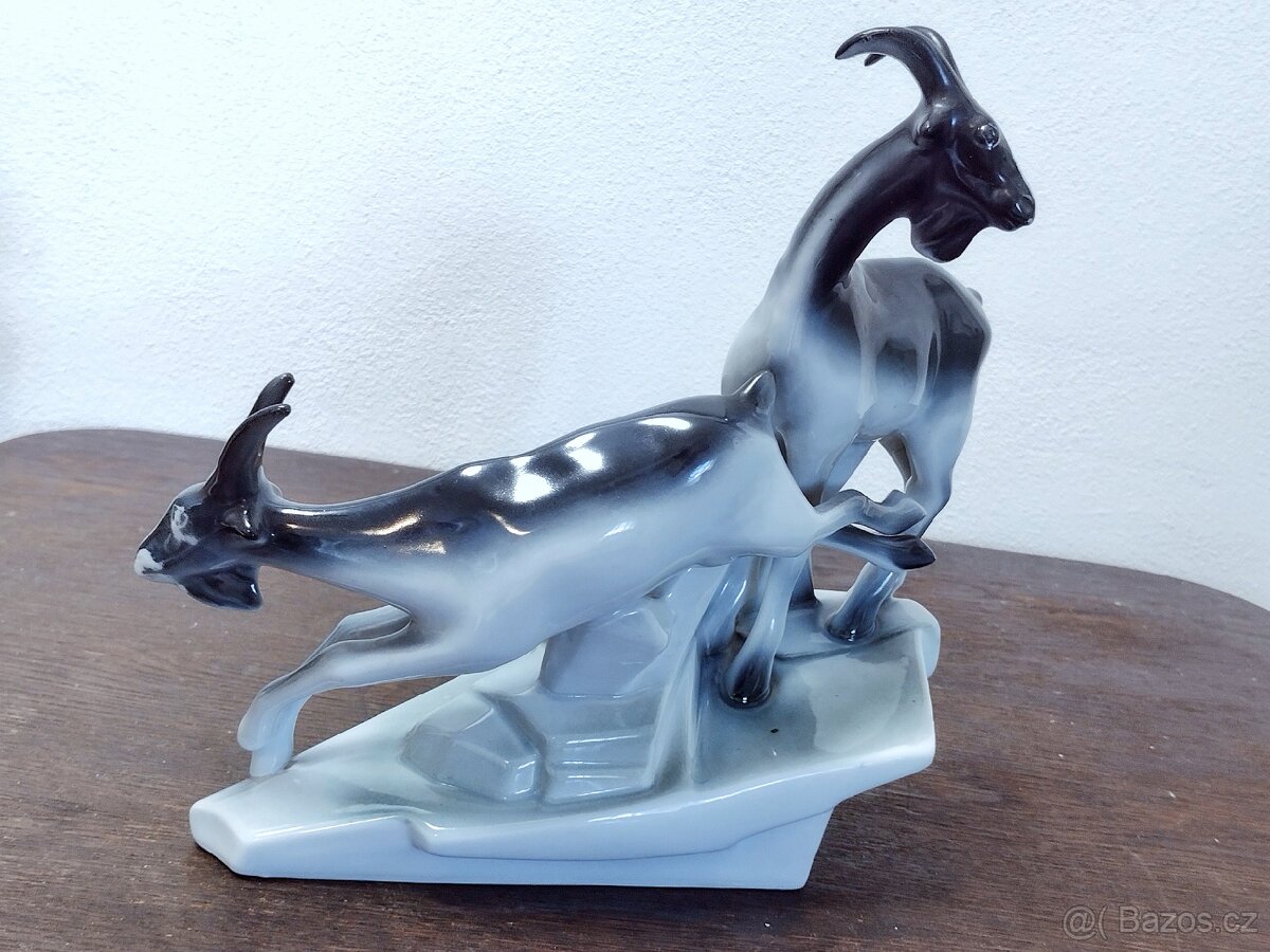 Stará soška kamzíci - 8