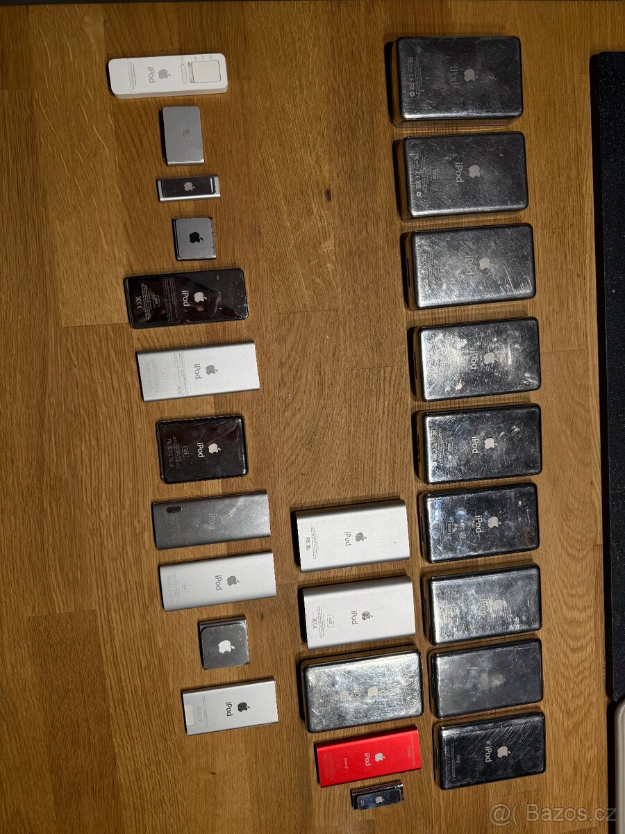 Apple iPod, iPhone sbirka - 8