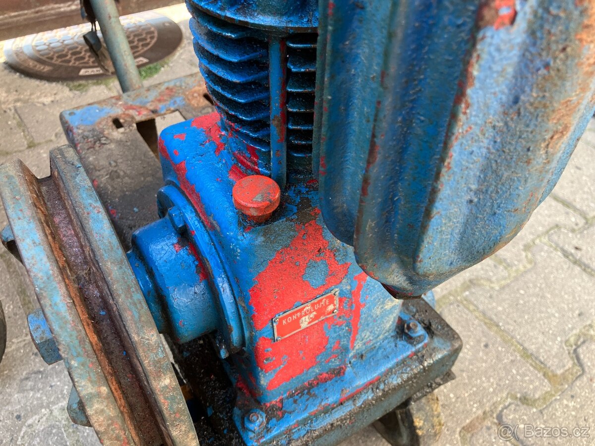 Malý litinový kompresor - 8