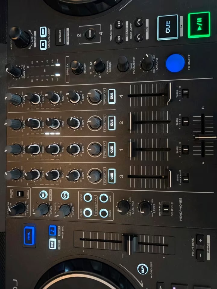 Denon DJ SC Live 4 - 8