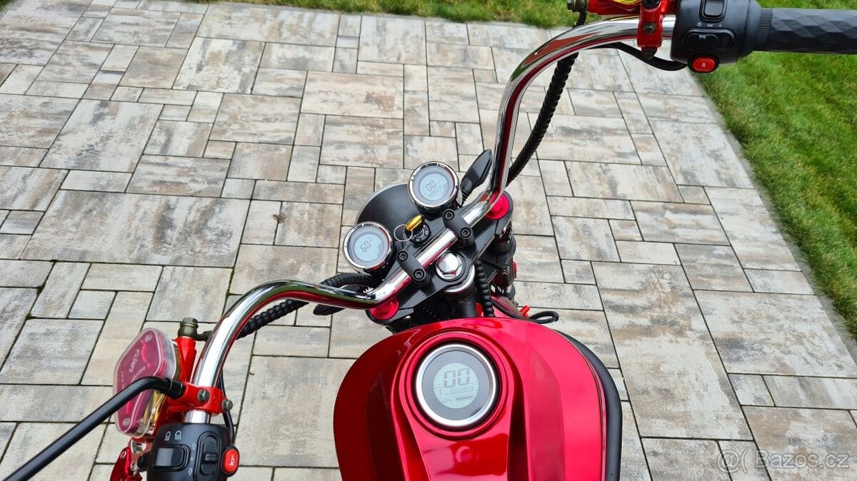 Elektroskútr – chopper 2.0kW - 8