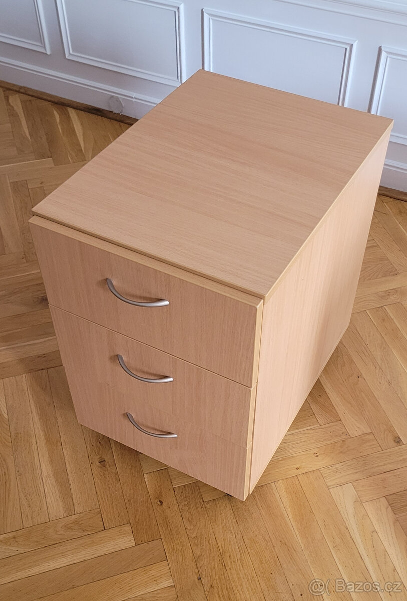 Velký psací stůl z lamina + 2x pojízdné šuplíky pod stůl - 8