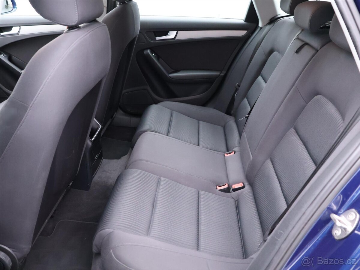 Audi A4 2,0 TDI 110kW Aut. CZ Xenon (2014) - 8