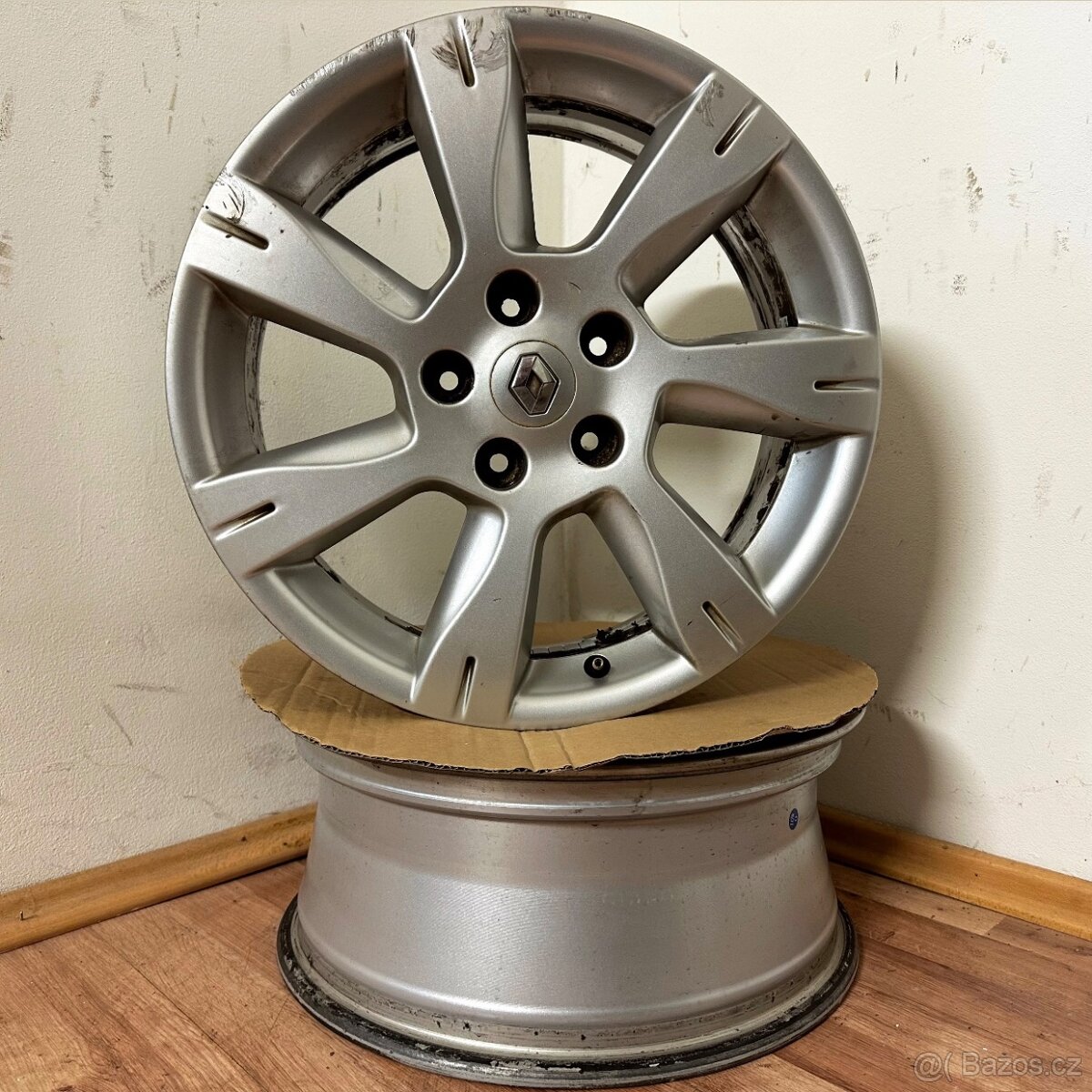 RENAULT SCÉNIC 5x114,3 R17 ET49 (7.0Jx17) 66,1mm - 8