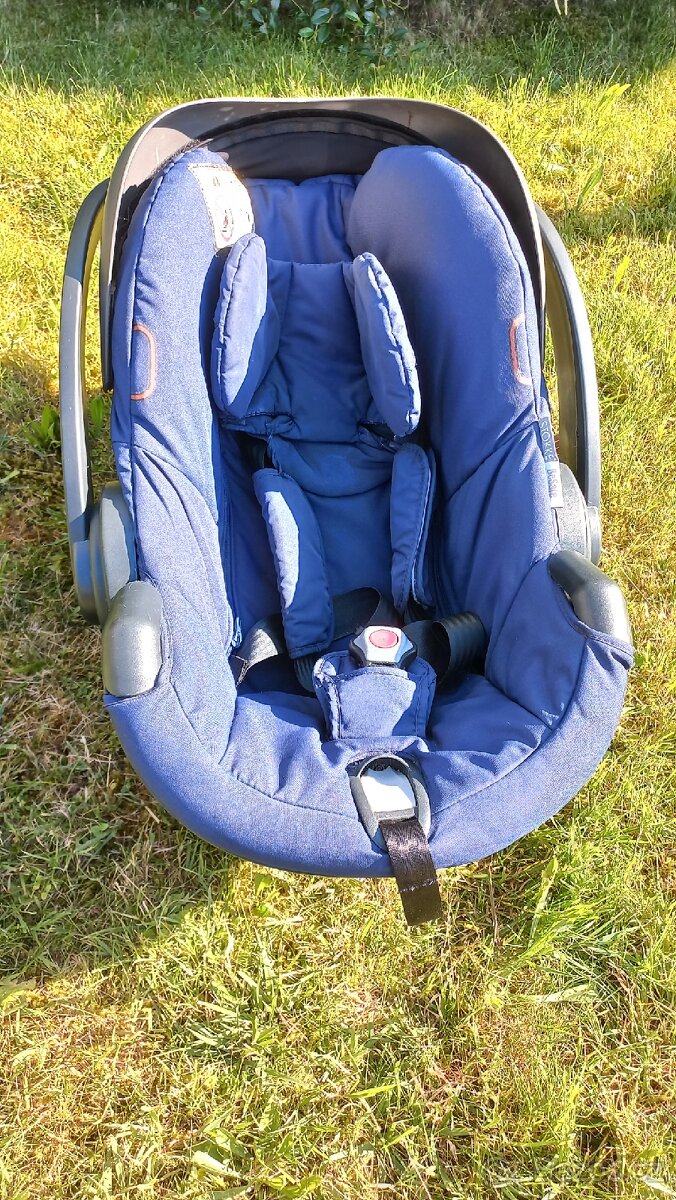 Stokke Xplory 3v1 + iZi základna (Deep Blue) - 8