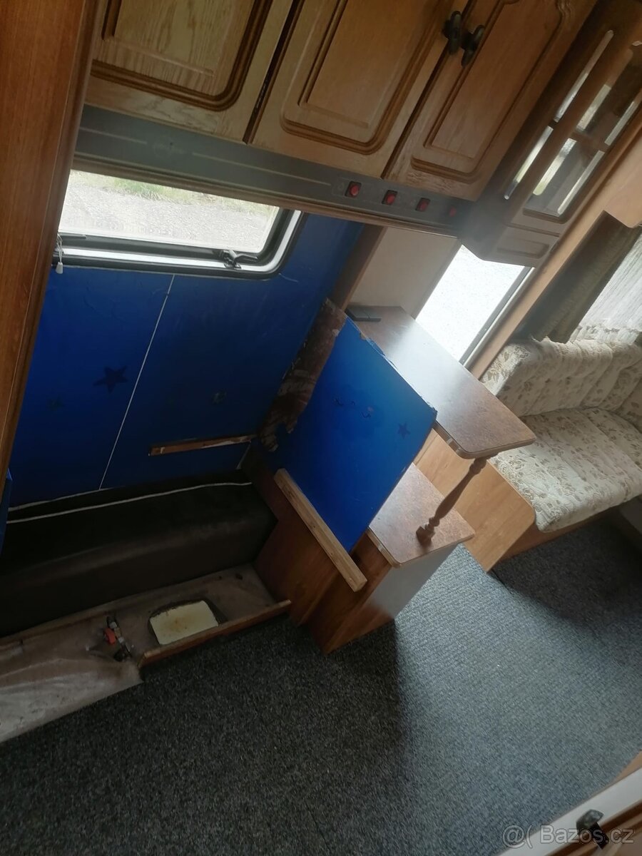 Karavan Burstner, Koupelna , Topení - 8