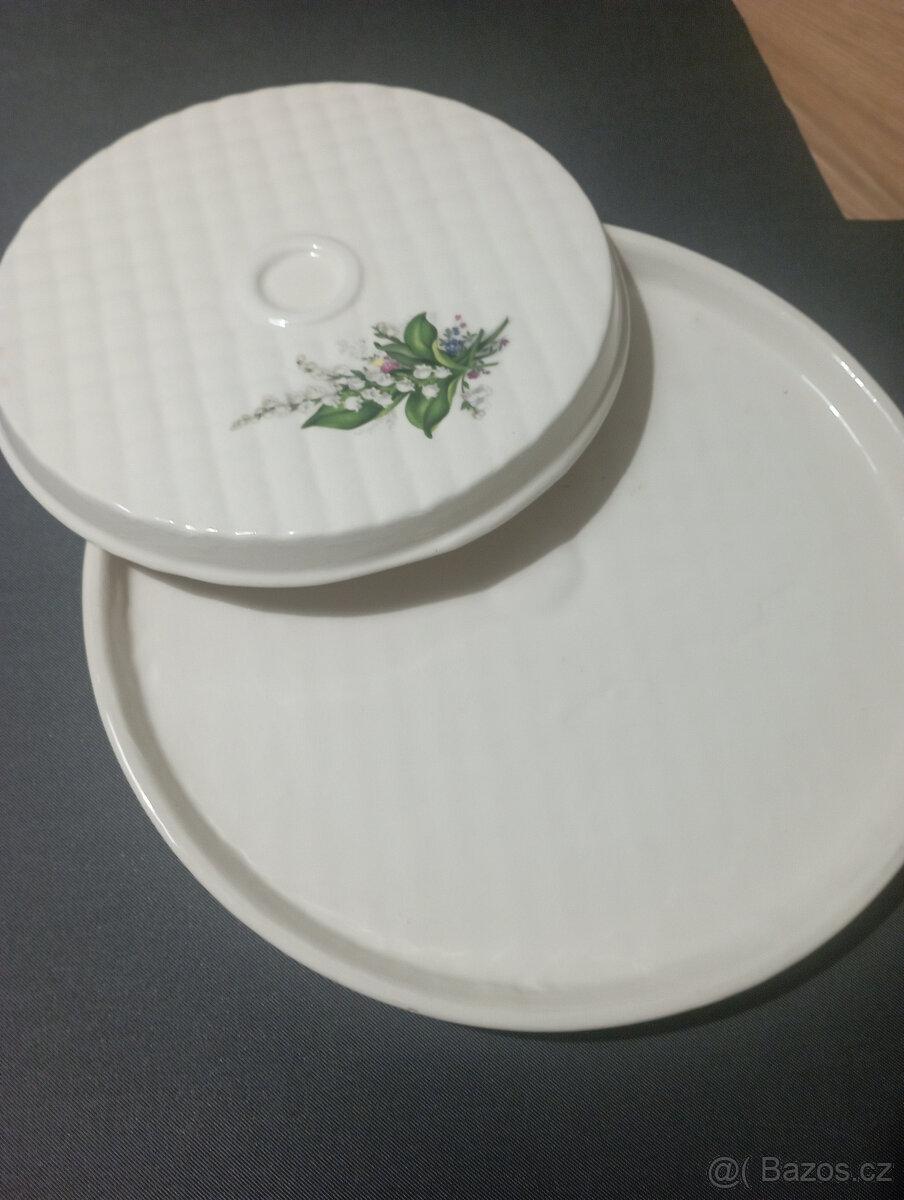 servírovací set talířů - 8
