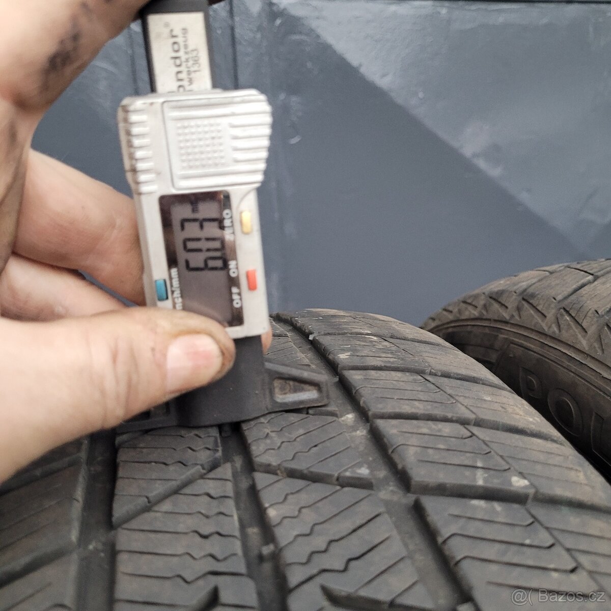 215/55R17 zimní pneu - 8