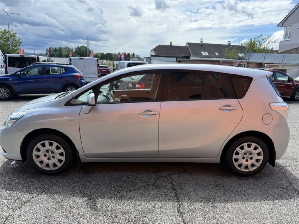 Toyota Verso,1,6 VVTi - 8