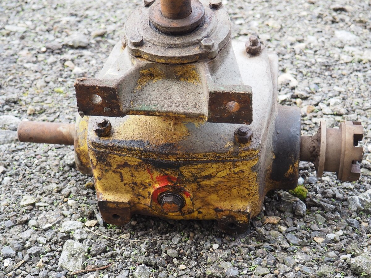 Úhlová převodovka převod - malotraktor - 8