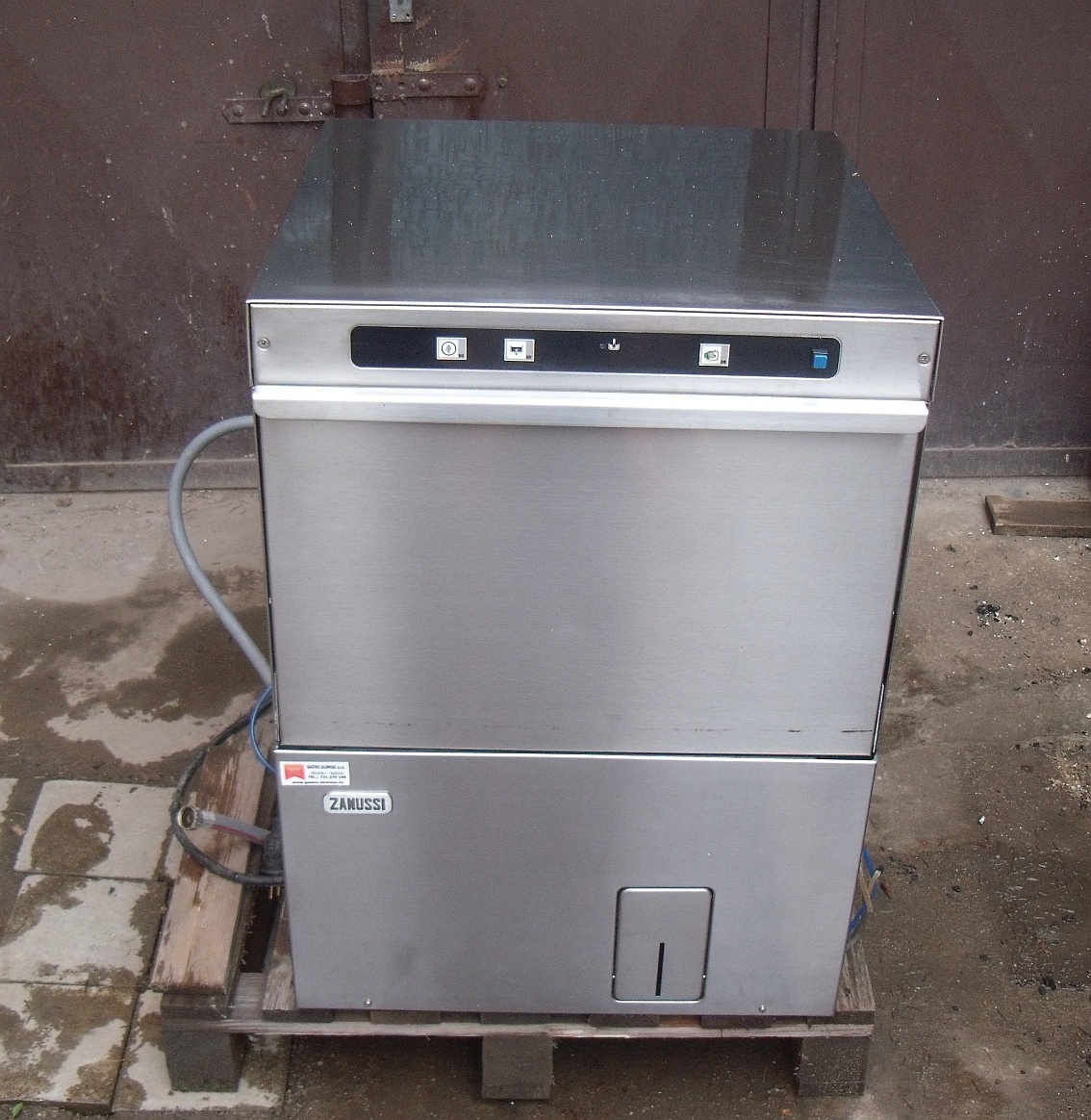 Myčka, Výrobník ledu. Nářezový stroj. Digitální váha. - 8