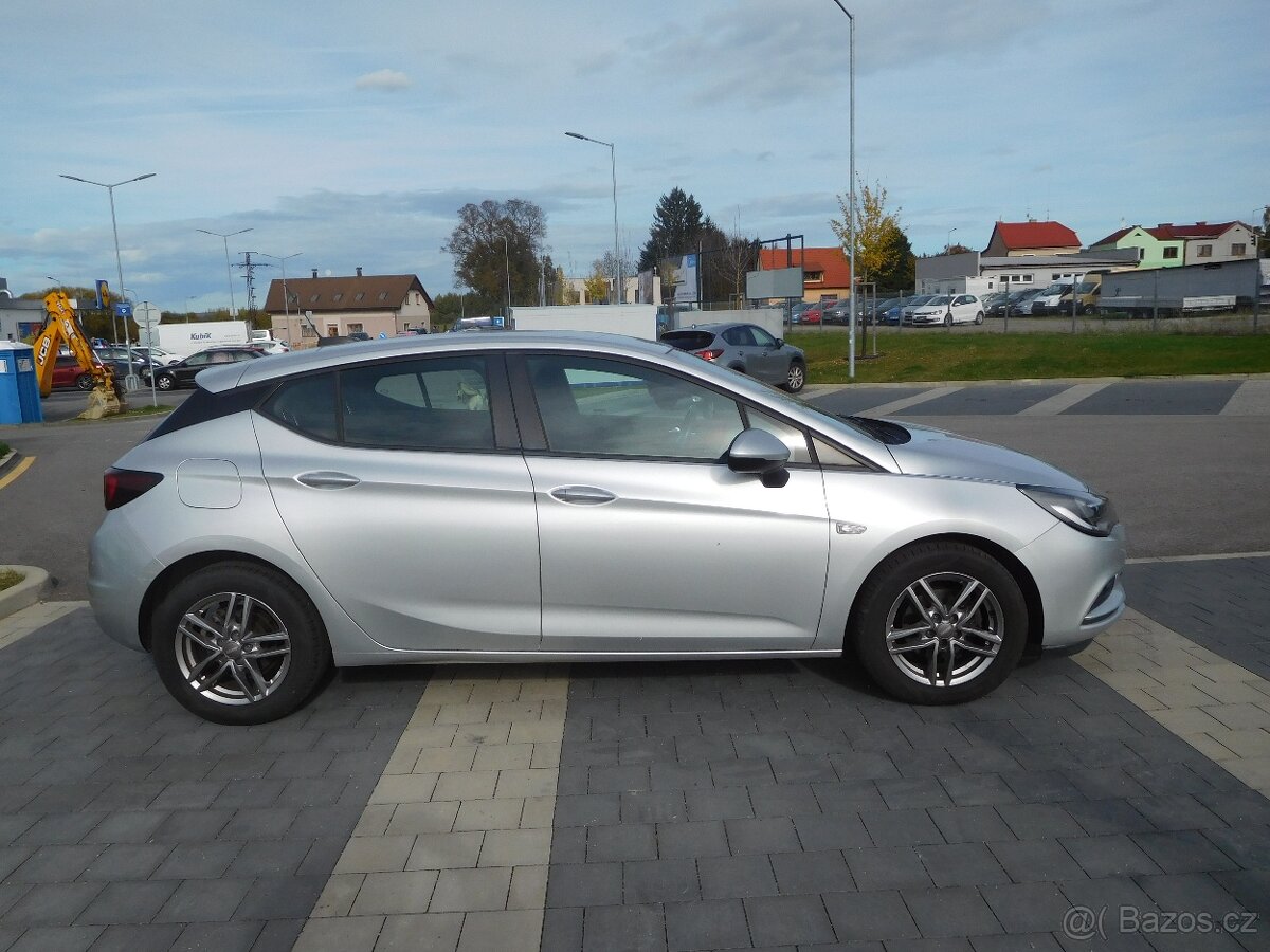 Opel ASTRA 1.6 CDTi Comfort, 81 kW, Klima, ČR - 8