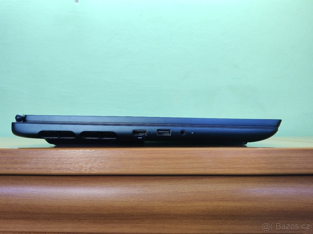 Alienware 16,5070,Ultra9,64gb,QHD+,2TB- Top - 8