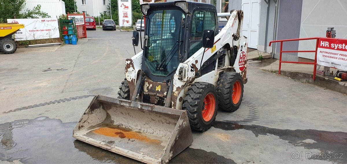 Bobcat smykový nakladač S530 - 8