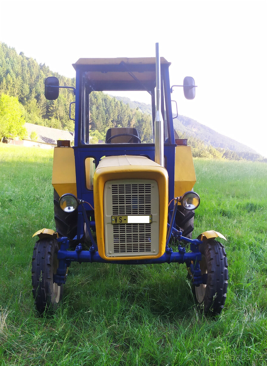 Traktor Ursus C-355 - sleva - 8