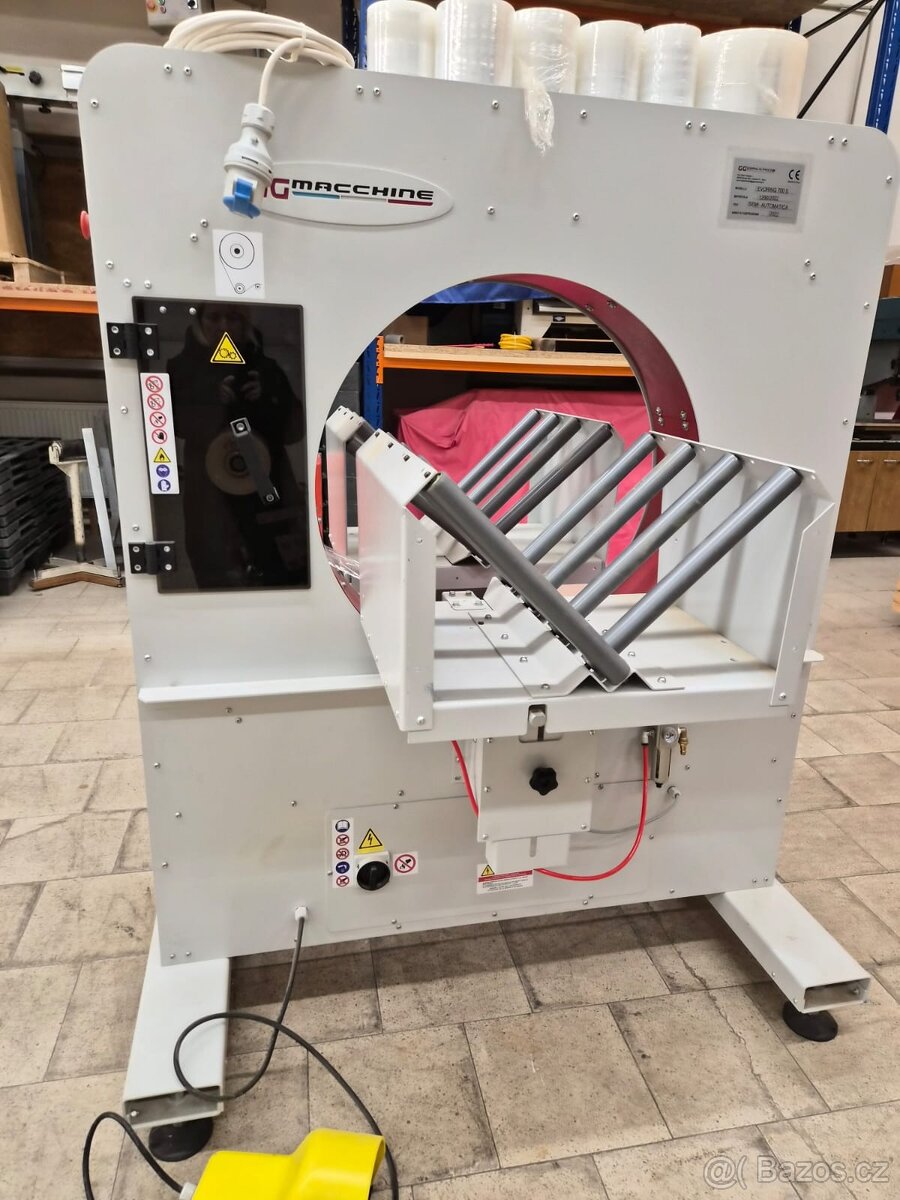 Horizontální poloautomatický ovinovací stroj - 8