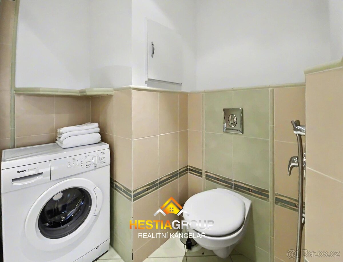 Prodej prostorného bytu s lodžií, 3+1 78 m², Pardubice - Pol - 8