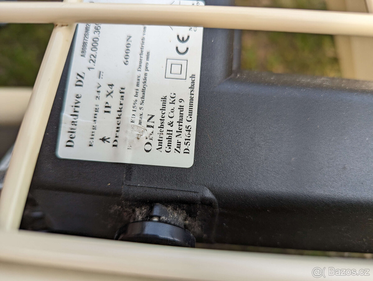 Elektricky polohovatelné pojízdné lůžko - 8