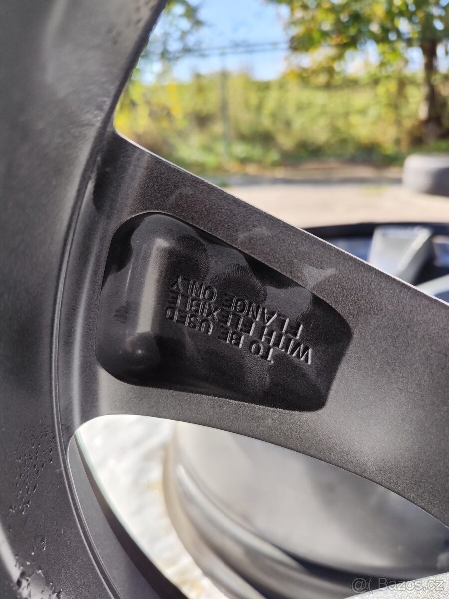 R21 VW AUDI 9.5Jx21 ET31 5x112 - 8