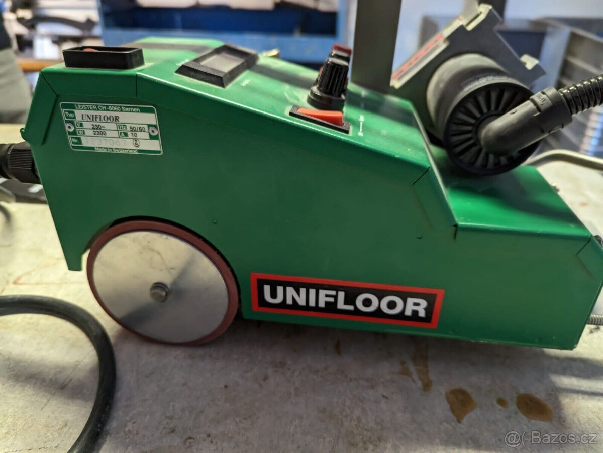 Svařovací stroj Leister Unifloor E - 8