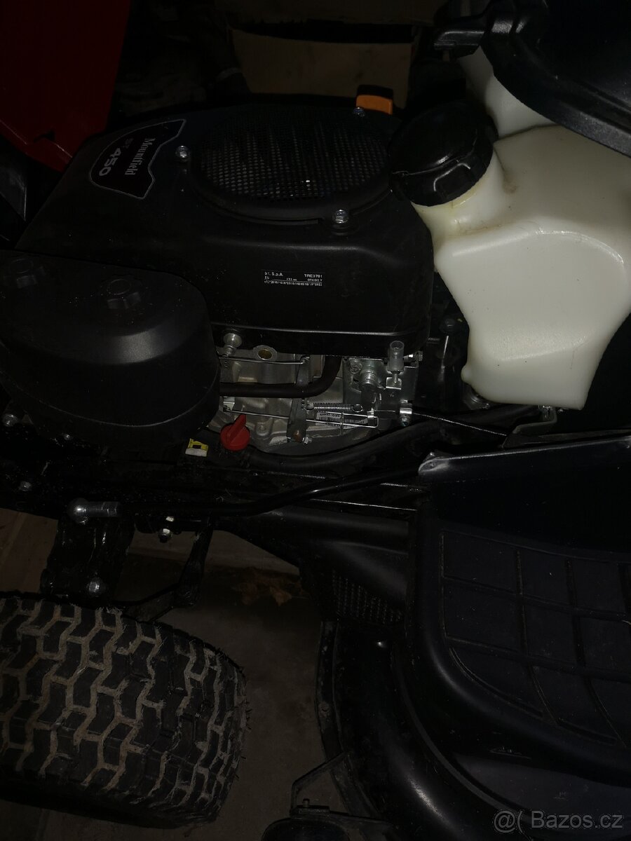 Zahradní traktor - 8