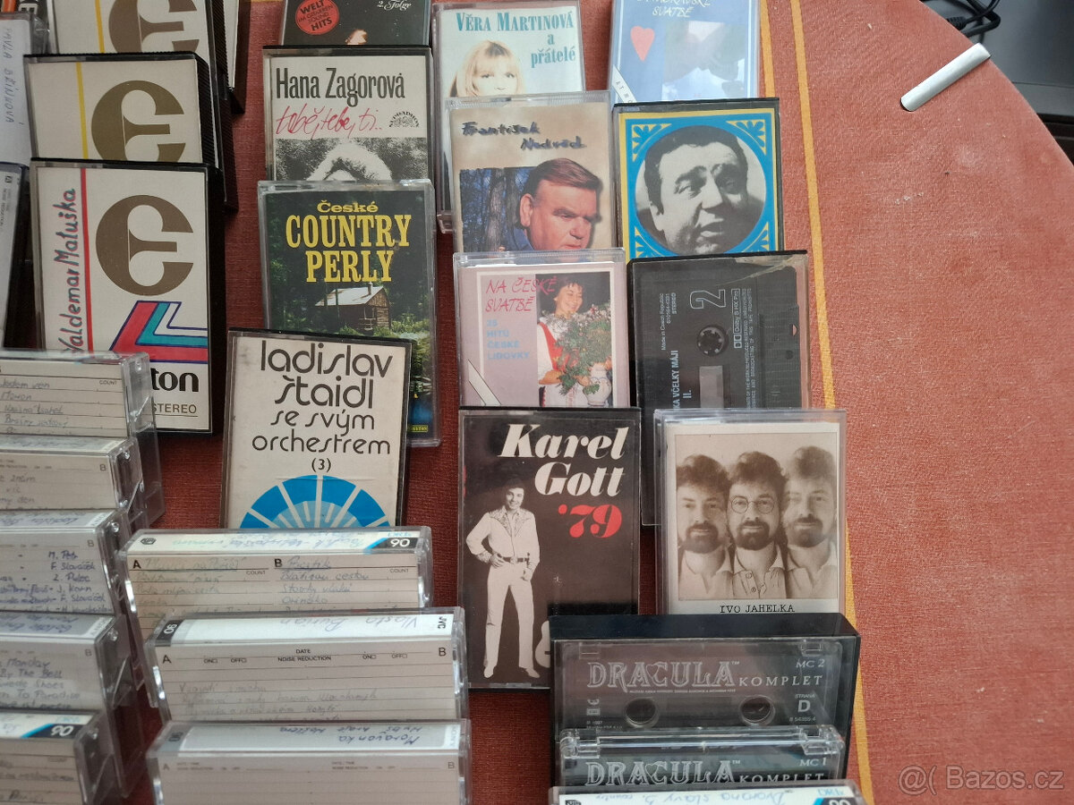 Prodám retro kazetový přehrávač Technics +kazety - 8