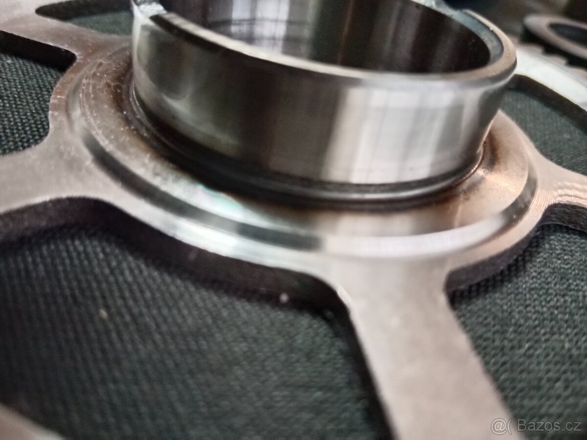 Yamaha R1 big bang 2009-2013 sp. koš - 8