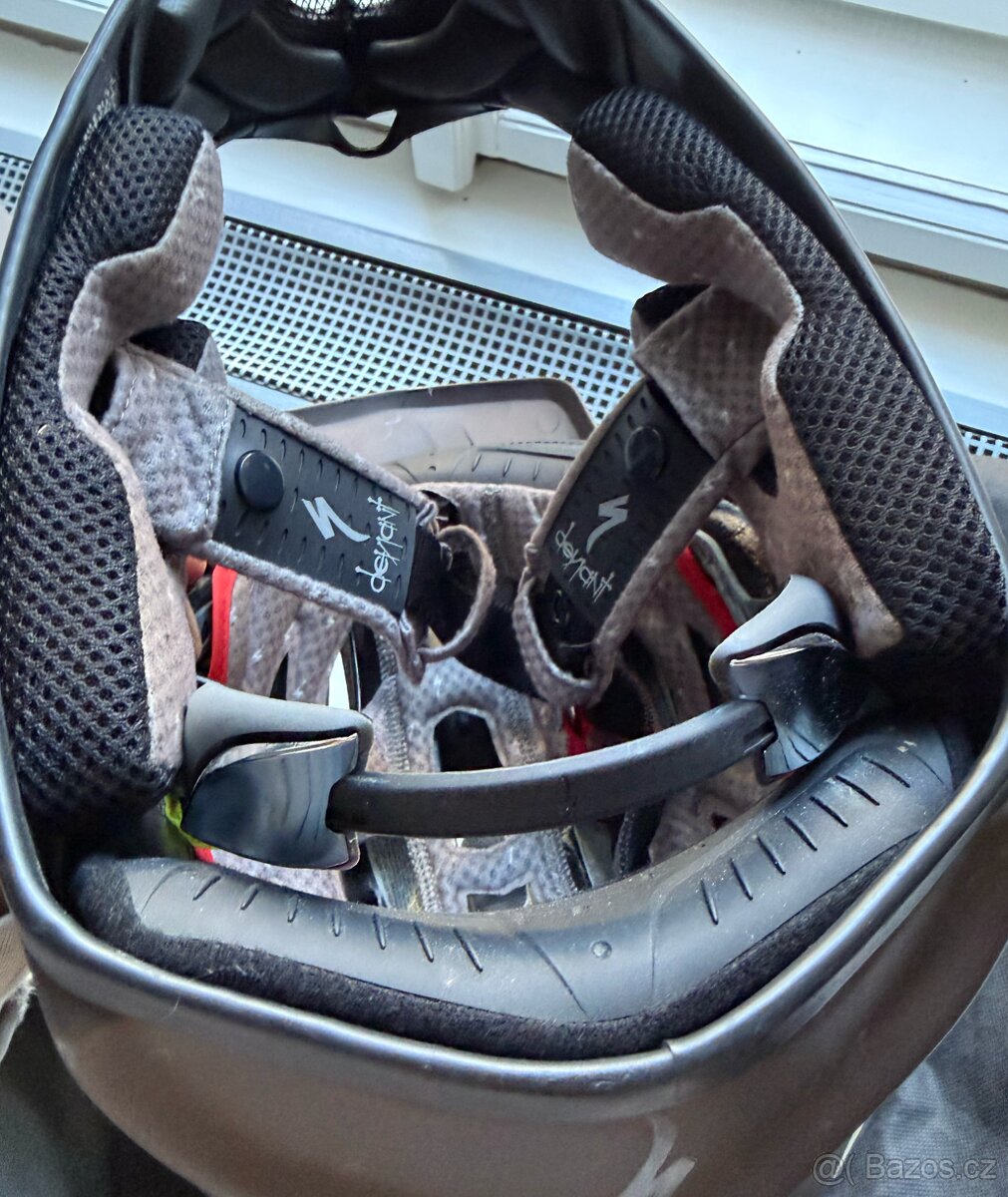 Integrální přilba SPECIALIZED Deviant - 8