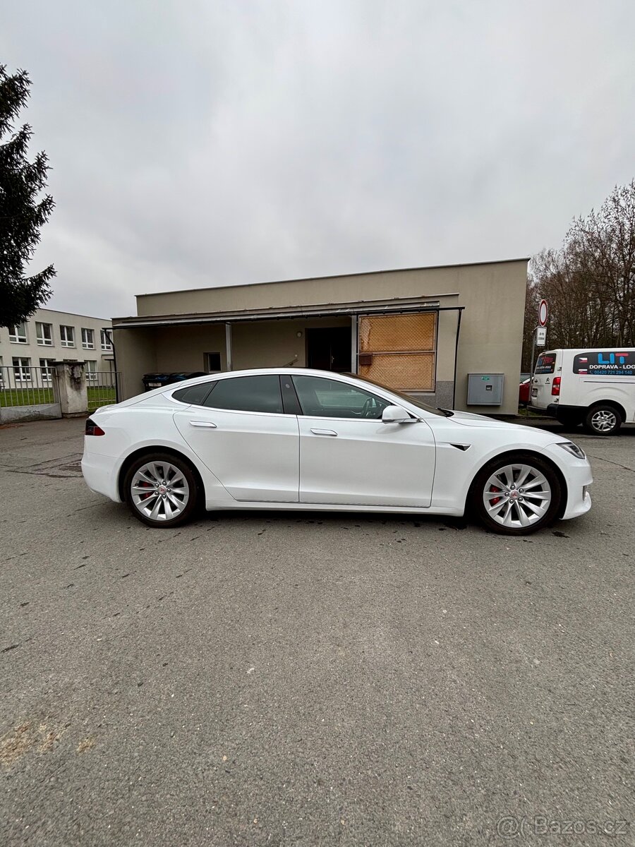 Tesla model S 75D - 8