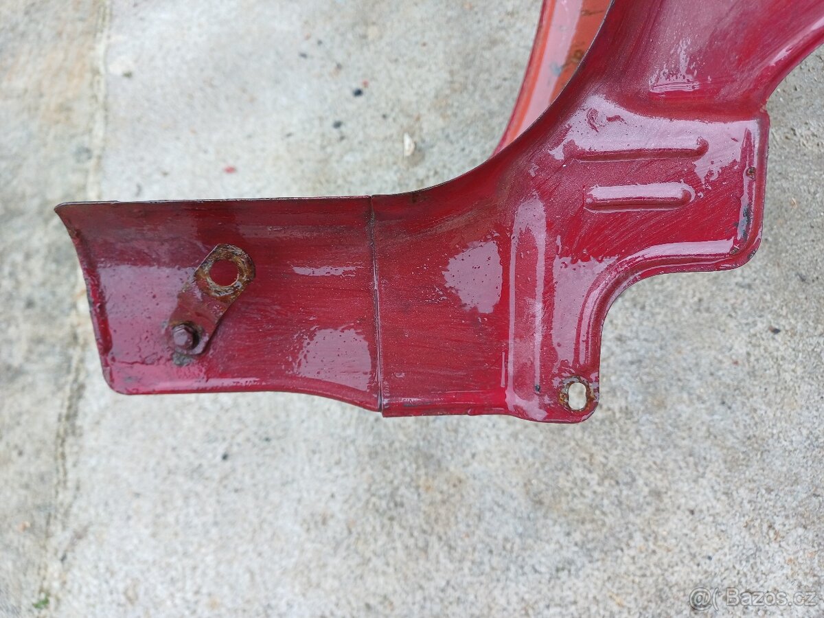 Podsedlové plechy.JAWA 250. - 8
