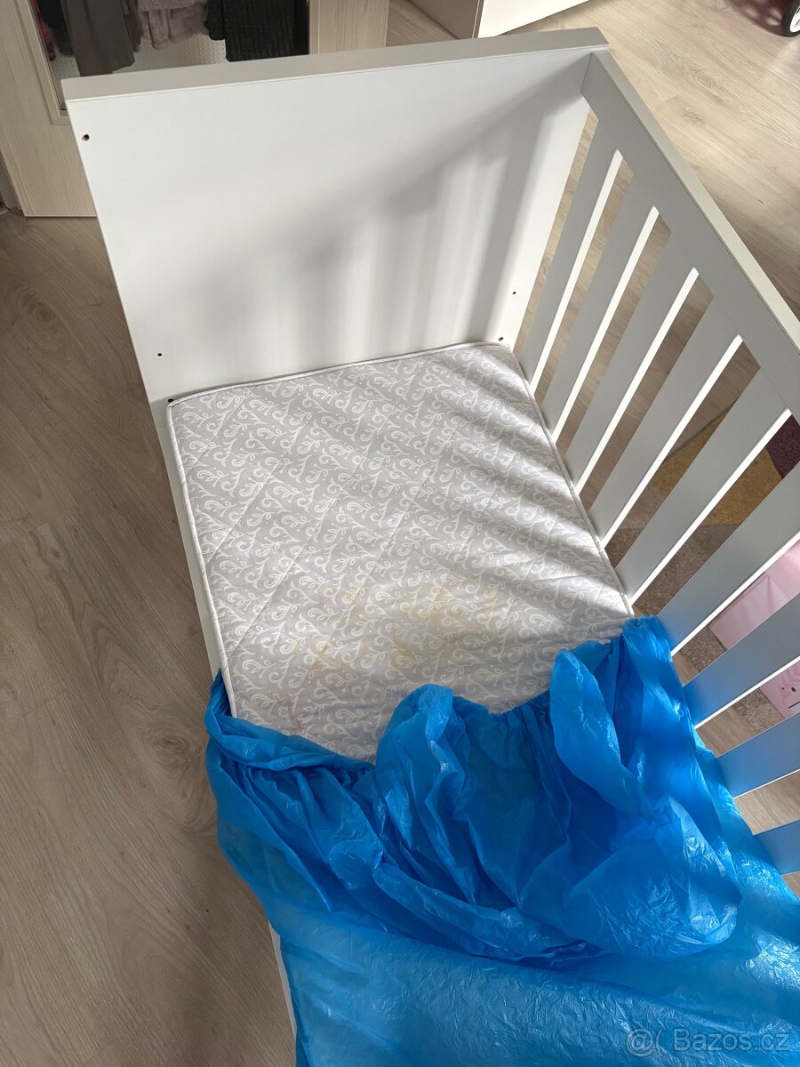 Luxusní dětská bílá moderní postýlka - 8