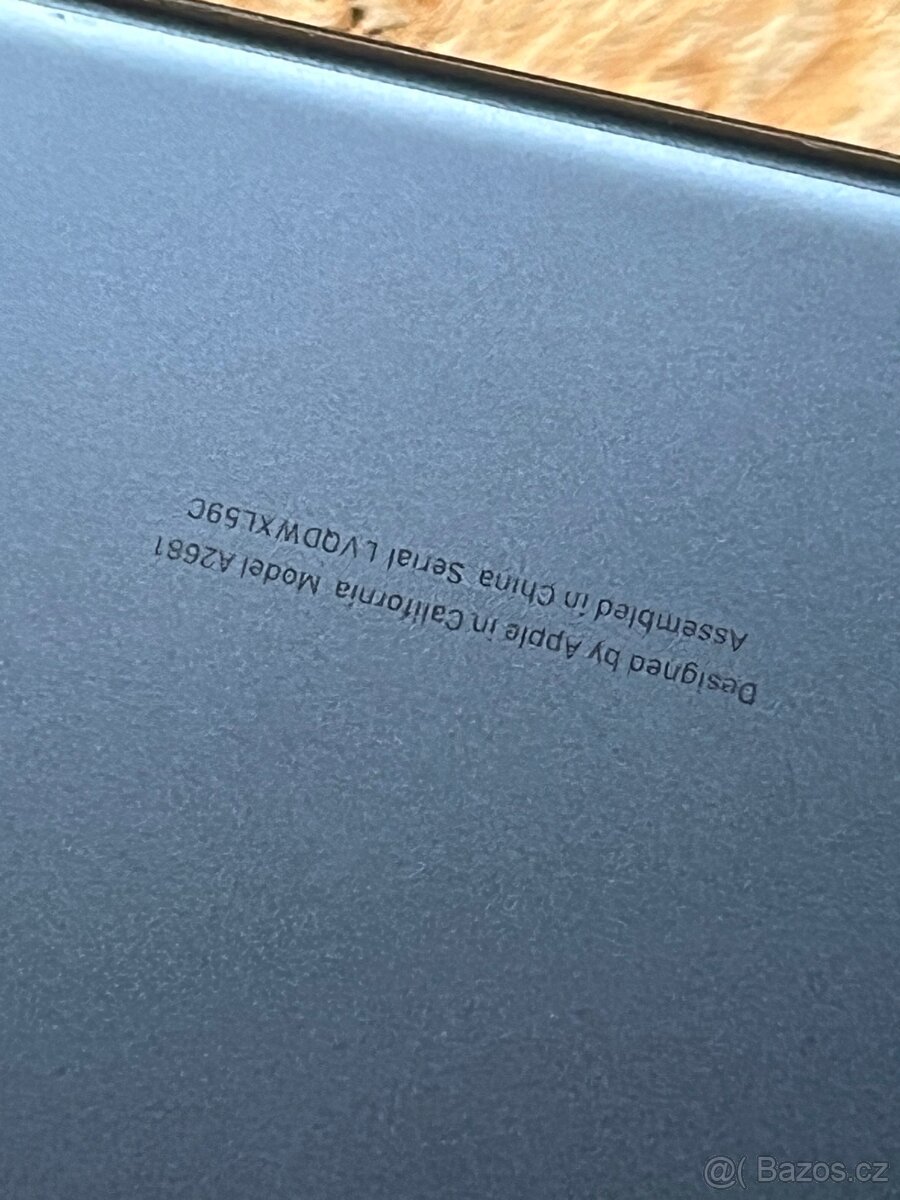 Apple MacBook Air 2022, krásný stav, M2 - 8