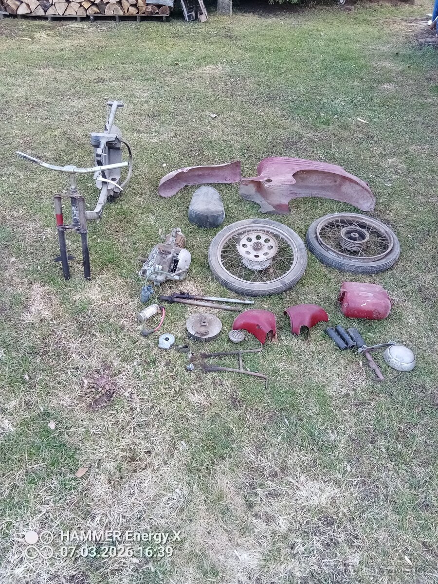 Prodám Jawa 555 pařez - 8