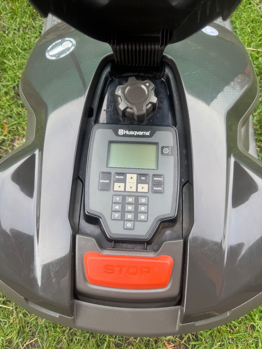 Robotická sekačka Husqvarna - 8