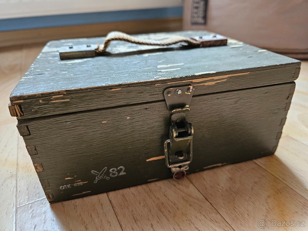 Vojenské elektronky - sada vojenských elektronek - 8