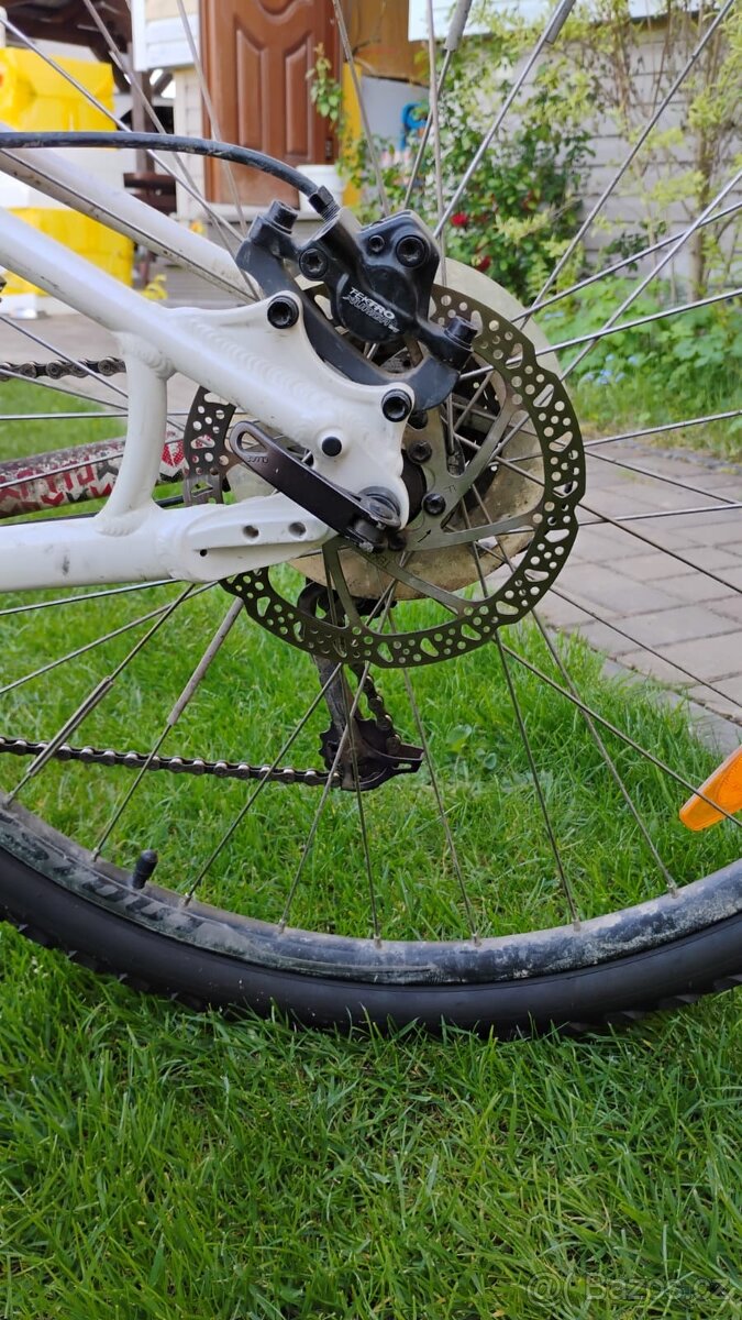 Horské kolo Specialized vel.rámu 17 - 8