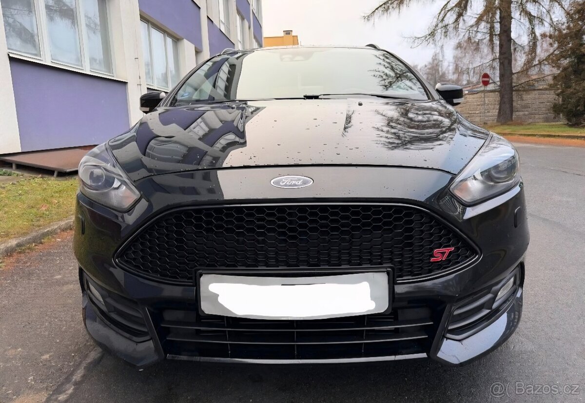 Ford Focus ST 250 ecoboost - 8