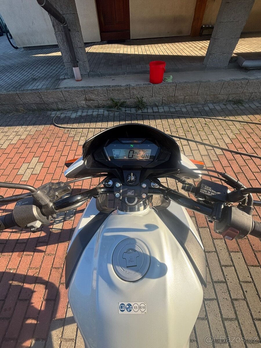 Honda 125 CBF - 8